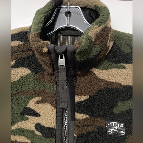 Hollister Camo Sherpa Fleece Jacket, NWOT Men’s Small - Picture 7 of 11